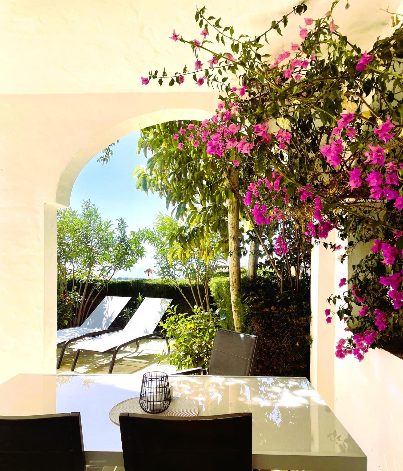 Modern Garden Apartment With A Fantastic Sea View And A Private Garden Sitio de Calahonda Exterior photo